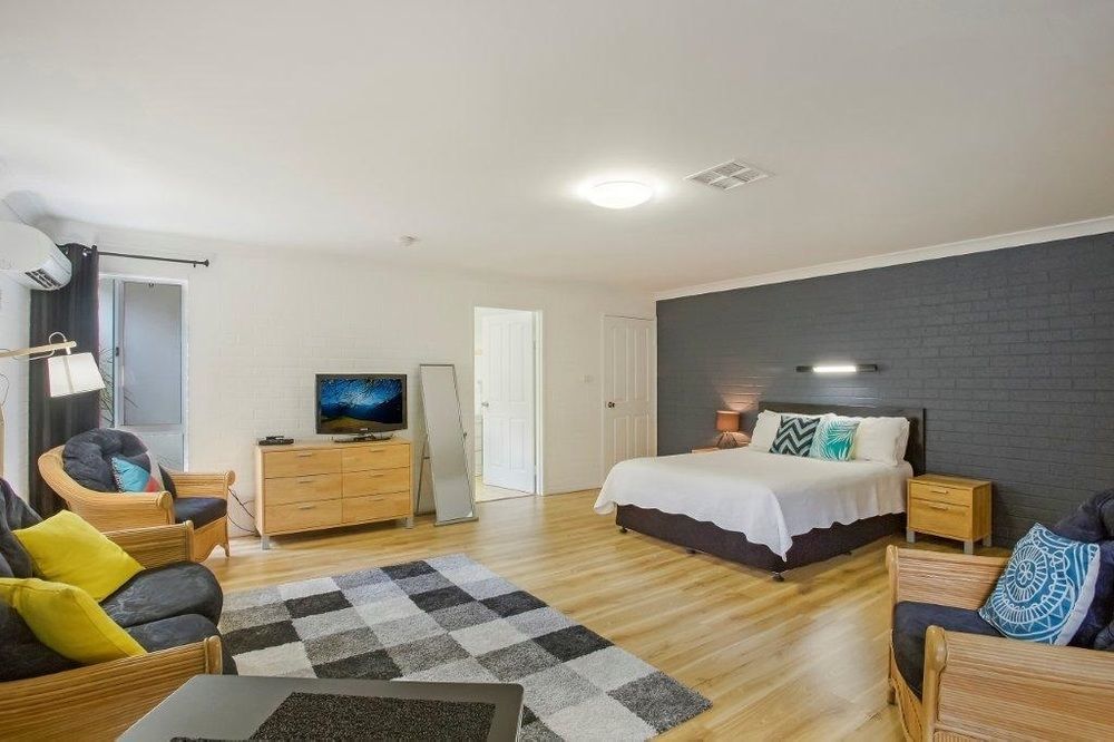 Salamander Beach Accommodation - Adults Only Salamander Bay Bagian luar foto