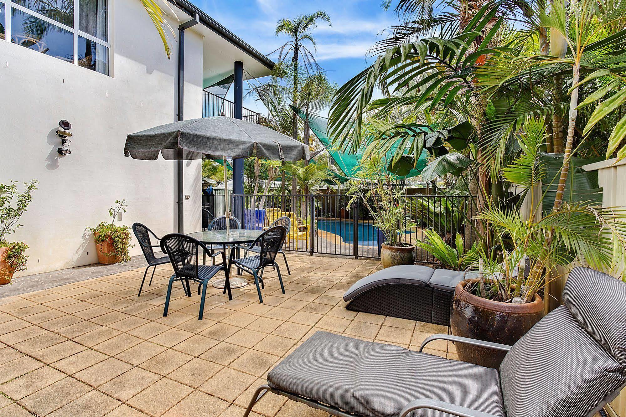Salamander Beach Accommodation - Adults Only Salamander Bay Bagian luar foto