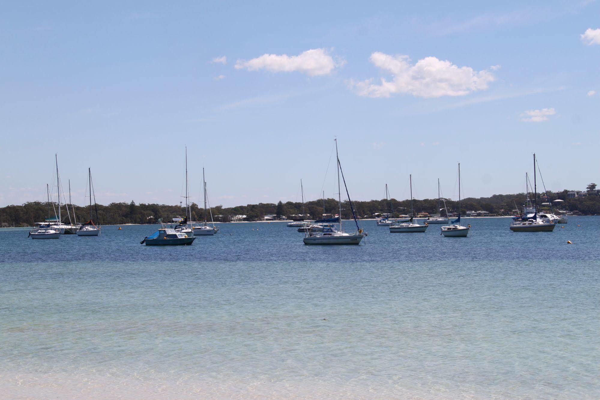 Salamander Beach Accommodation - Adults Only Salamander Bay Bagian luar foto