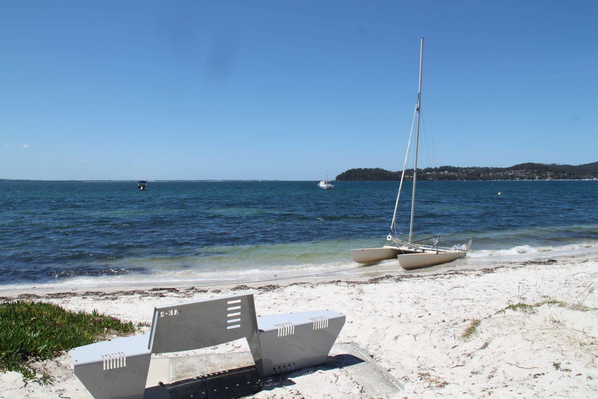 Salamander Beach Accommodation - Adults Only Salamander Bay Bagian luar foto