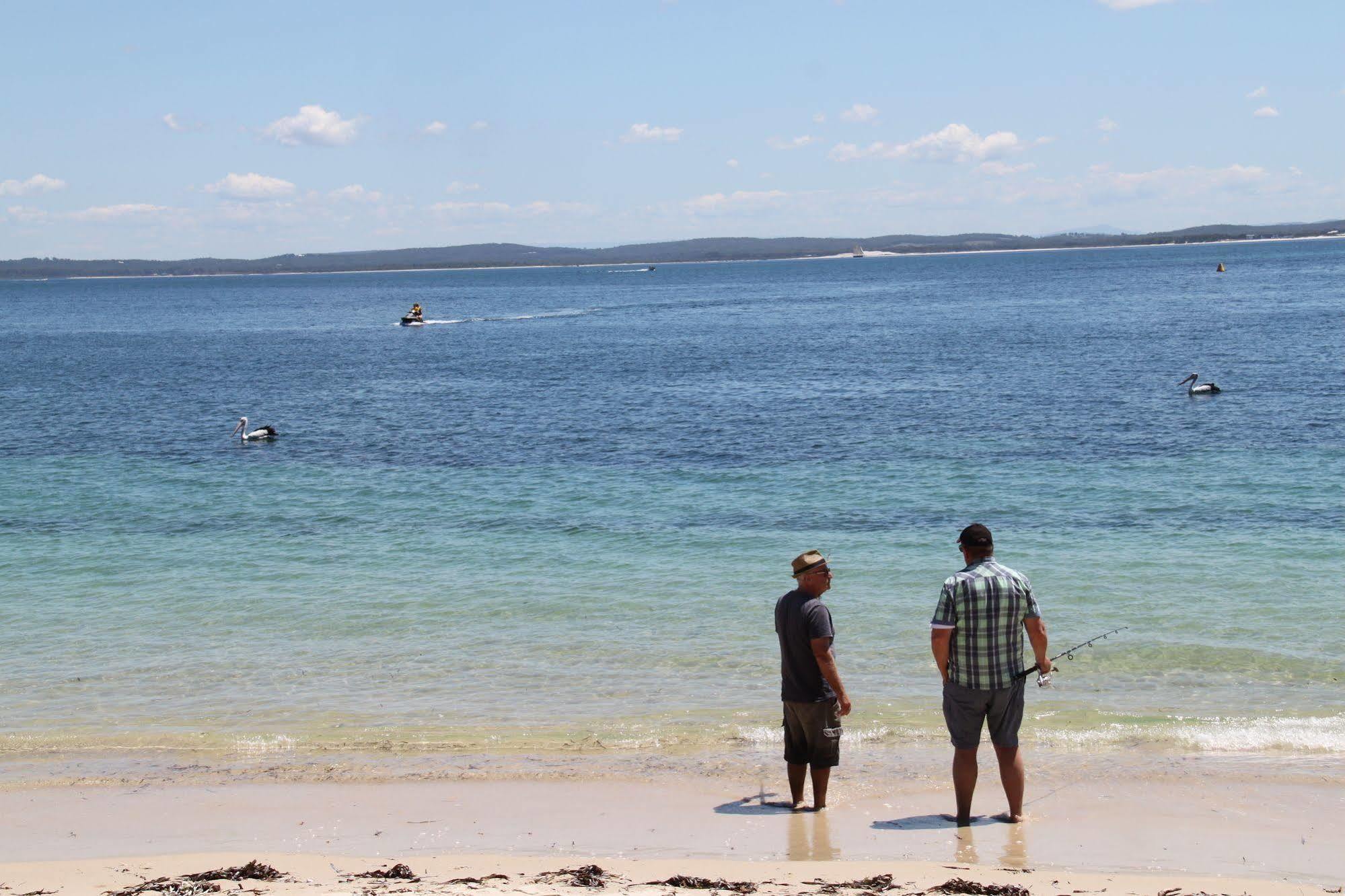 Salamander Beach Accommodation - Adults Only Salamander Bay Bagian luar foto