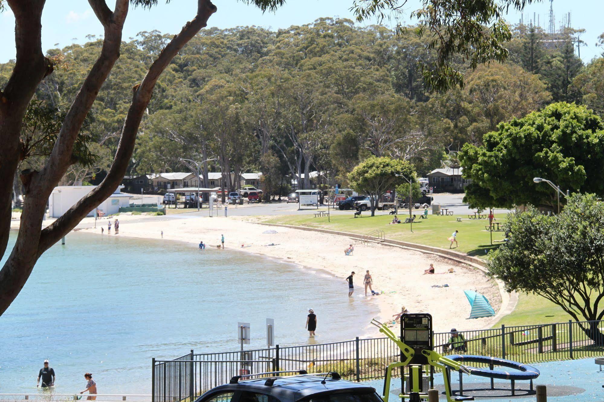 Salamander Beach Accommodation - Adults Only Salamander Bay Bagian luar foto