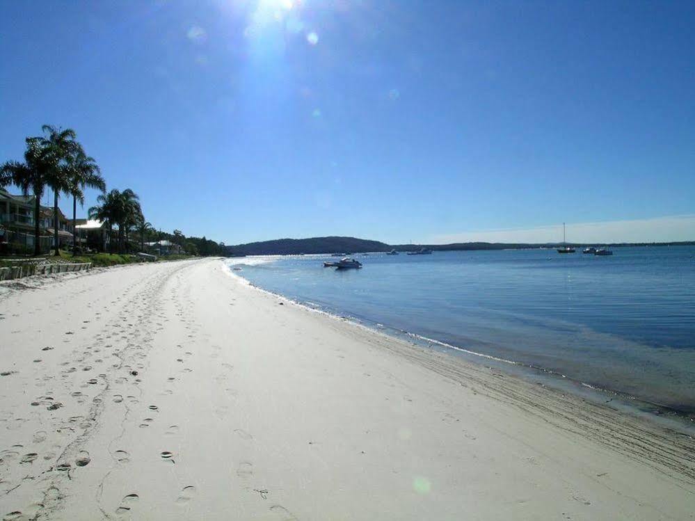 Salamander Beach Accommodation - Adults Only Salamander Bay Bagian luar foto