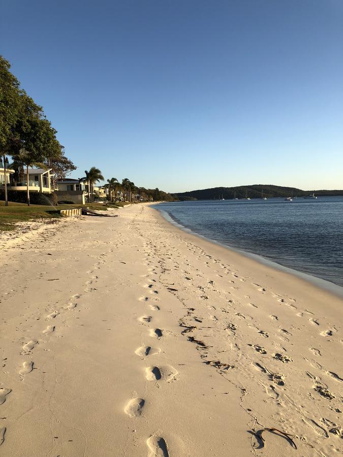 Salamander Beach Accommodation - Adults Only Salamander Bay Bagian luar foto